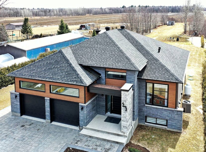 423 Ch. Montcalm, SainteMarieSalomé, QC J0K2Z0, CA, SainteMarie