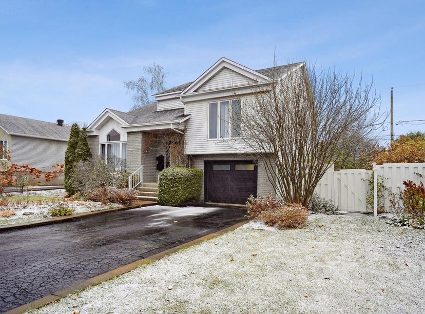 1046 Rue GillesVigneault, Blainville, QC J7C2X7, CA, Blainville