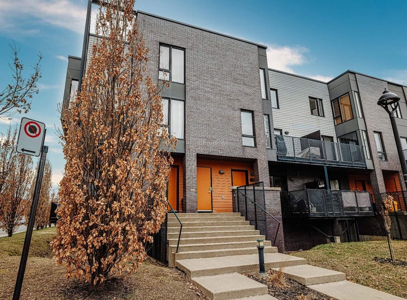 9405 Rue De Grosbois, Mercier/HochelagaMaisonneuve, QC H1K0E1, CA