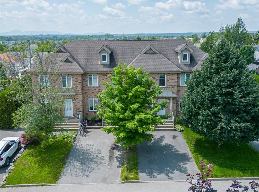 1624 Rue Monti, Brompton/Rock Forest/SaintÉlie/Deauville, QC J1N0K9