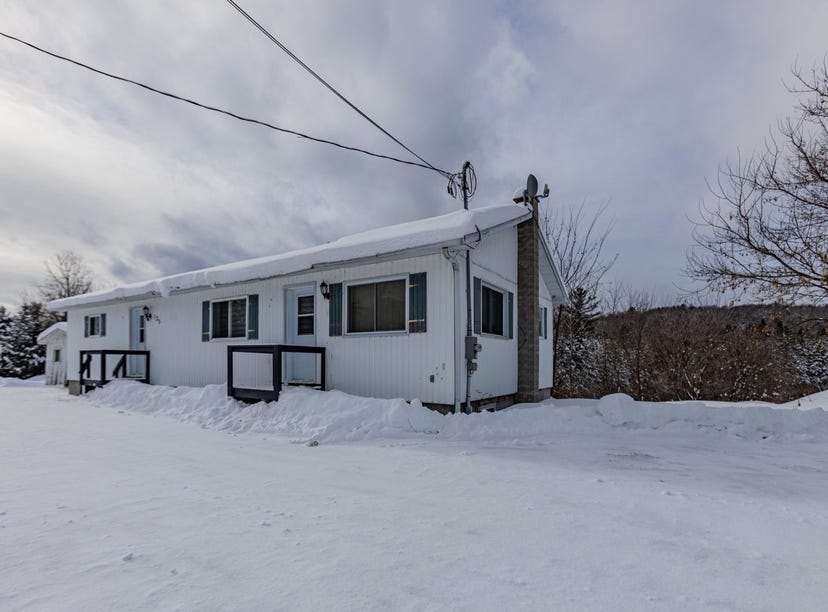 125 Rue Principale S., MontcerfLytton, QC J0W1N0, CA, MontcerfLytton