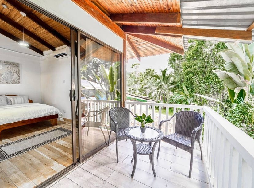 Antigui restaurante Elena Brown, Limón Talamanca Cahuita Puerto Viejo