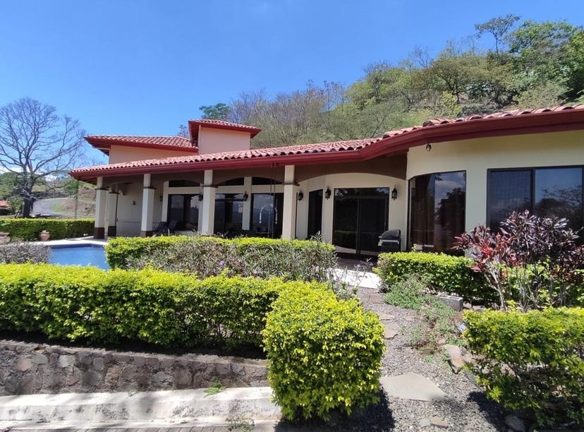 Roca Verde, Atenas, Alajuela Province House for Sale