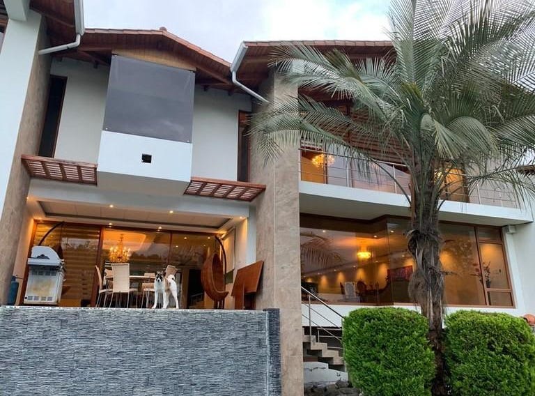 La Viña (Cumbayá) House For Sale in Cumbayá Quito, Quito, Pichincha
