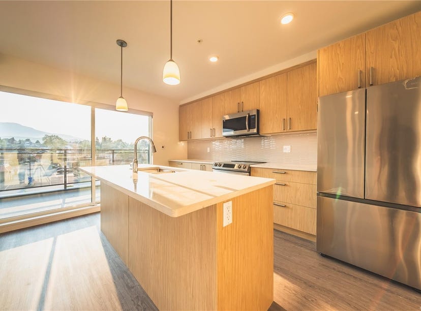 135 Haliburton St, Nanaimo, British Columbia V9R 4V9 House for Sale