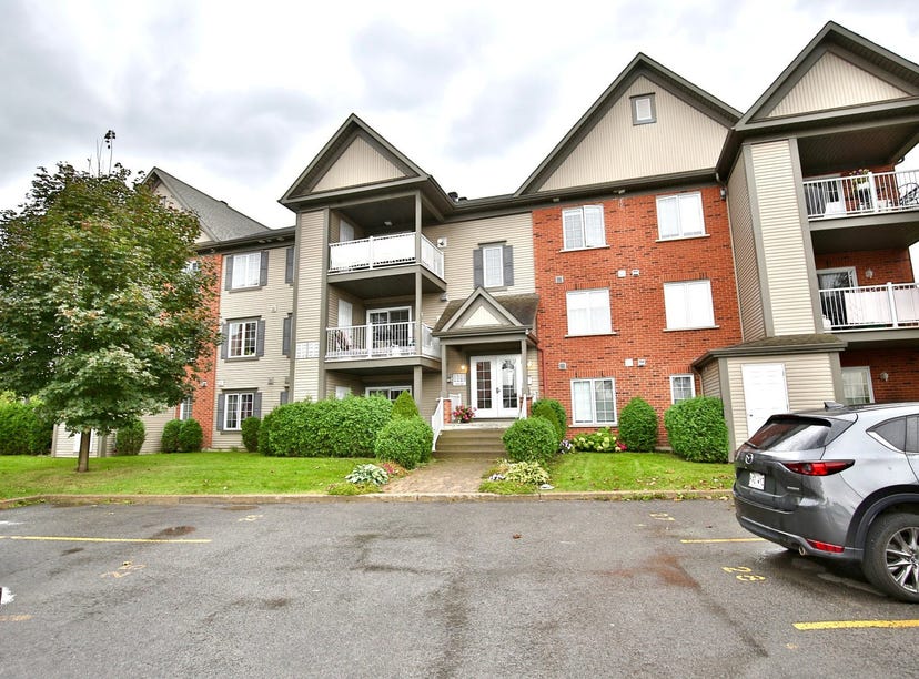 1086 Petite Allée, MontSaintHilaire, QC J3H0G8, CA, MontSaint