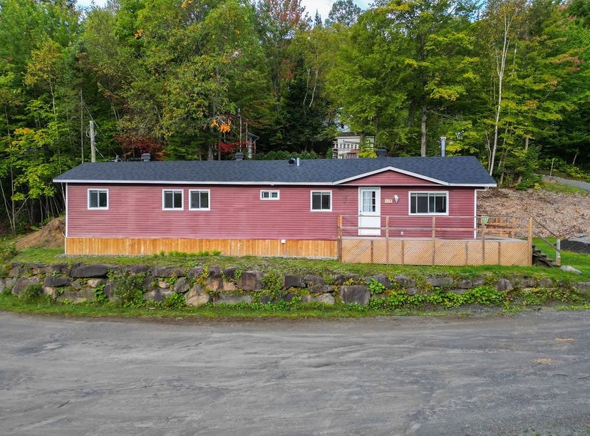 6820 Boul. Labelle, ValMorin, QC J0T2R0, CA, ValMorin, Québec J0T2R0