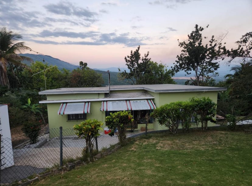 IVY DISTRICT MT ROSSER, 1618, St. Catherine House for Sale