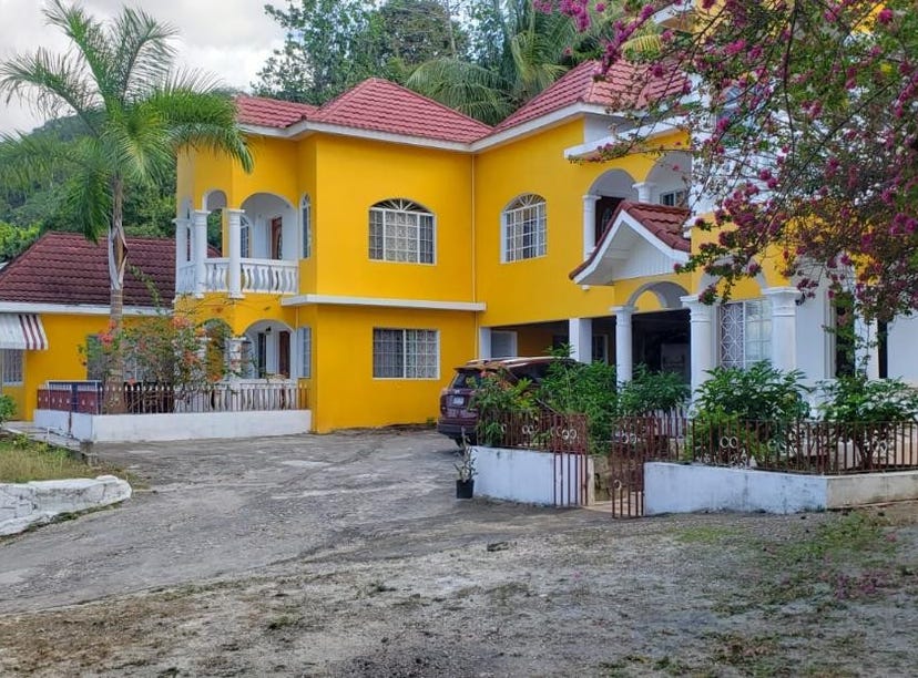 JULIE CRES BOGUE HEIGHTS, Montego Bay, St. James Parish House for Sale