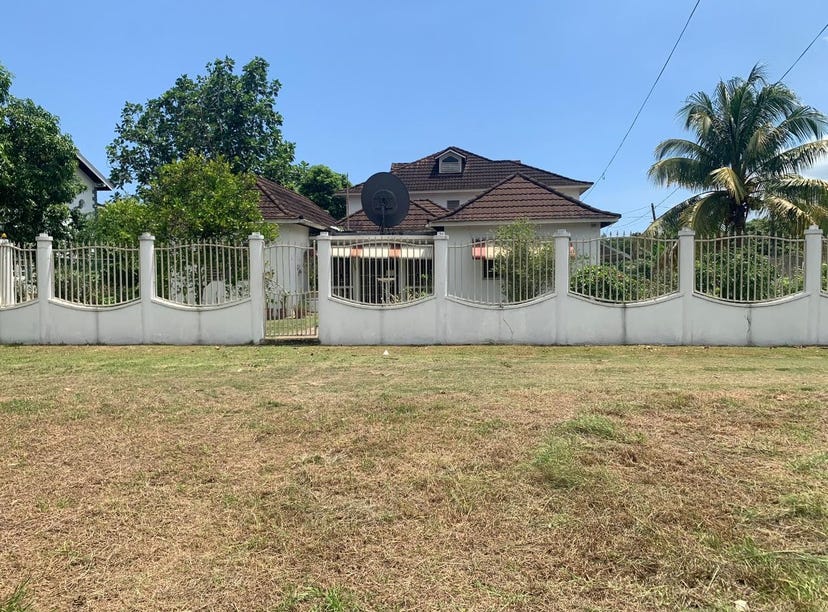 PLAIN, SavannaLaMar, Westmoreland Parish House for Sale