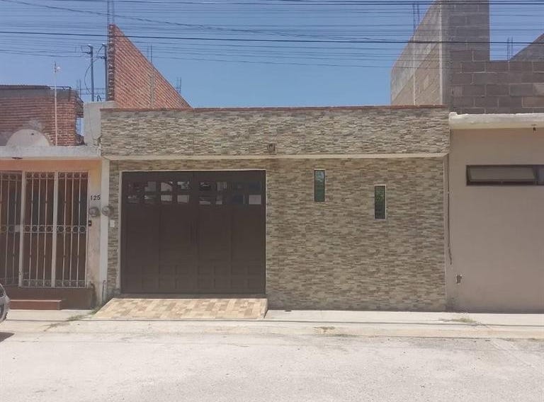Calle 1 Privada de Fátima, La Virgen Soledad 127, Lomas de la Virgen