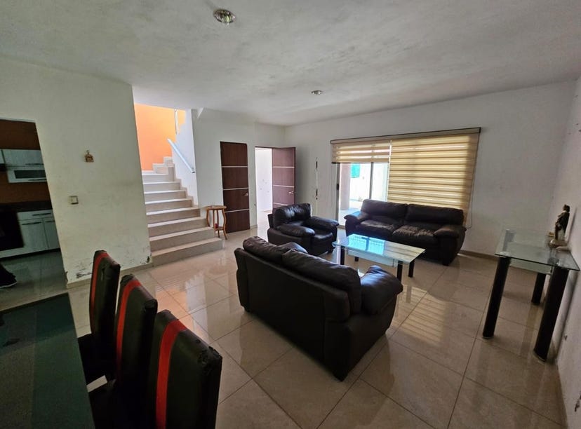 CALLE MORELIA, Uruapan, Michoacán House for Sale