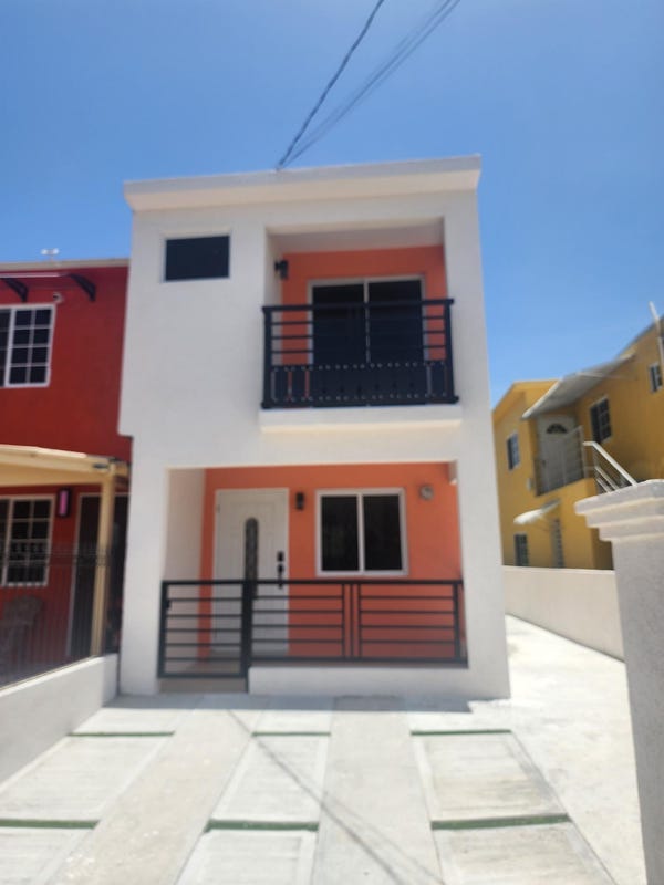Almond Dr