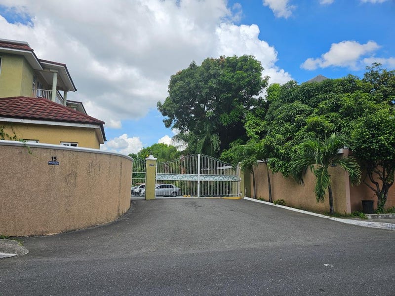 Charlton Avenue - photo 1 of 15