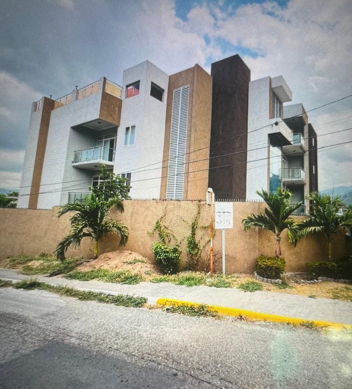 Liguanea Ave