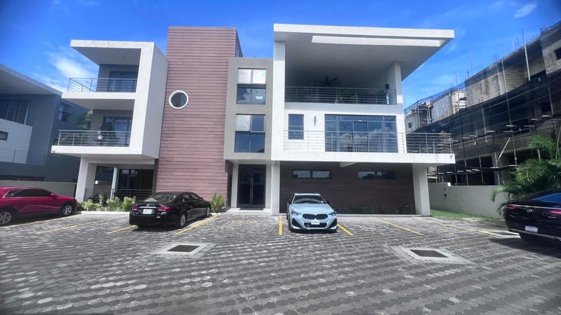 Sunset Drive Kingston 8