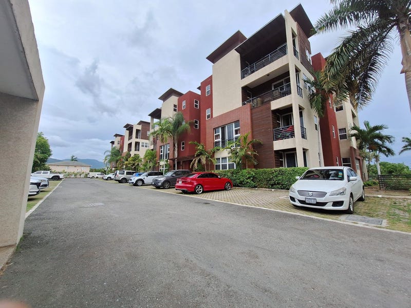 Charlton Drive