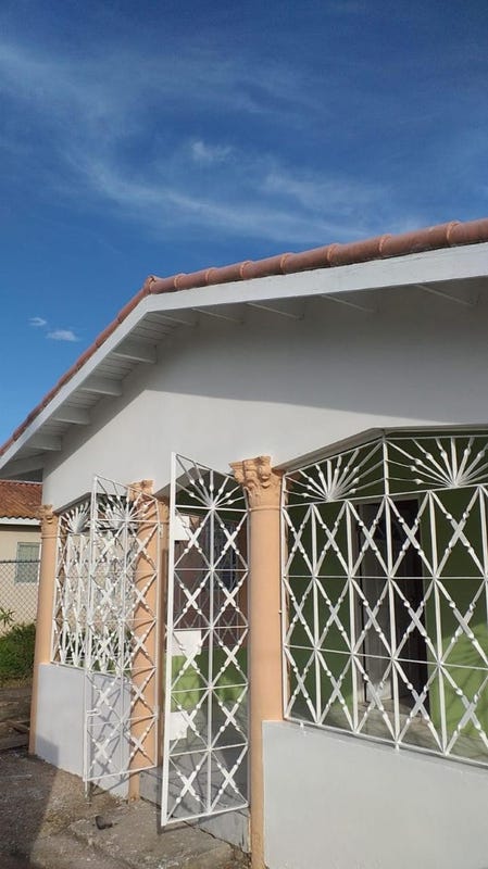 Vineyard Cres, Gutters
