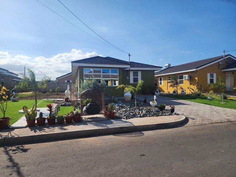 Colbeck Boulevard - photo 1 of 1