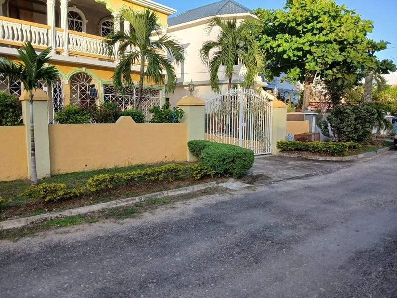 Carter Avenue, Belleair