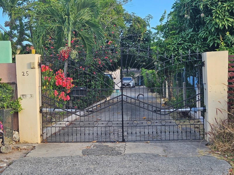 Hamilton Drive, Trafalgar - photo 1 of 1
