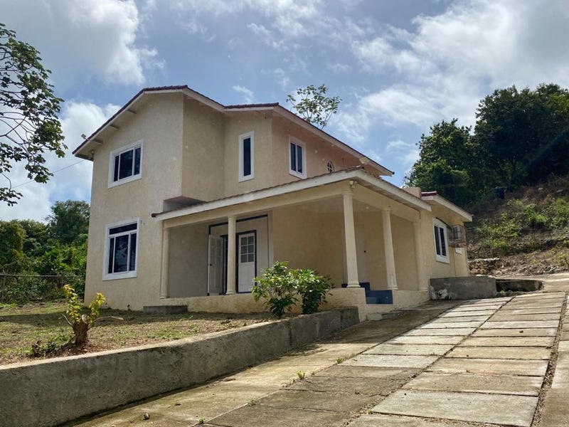 Hibiscus Drive, Ironshore