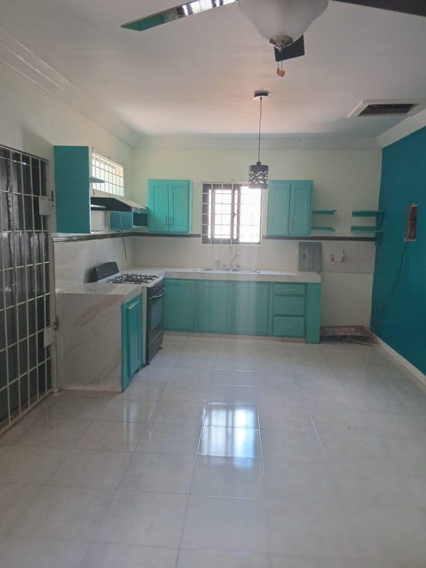 Nightingale Avenue - photo 1 of 5