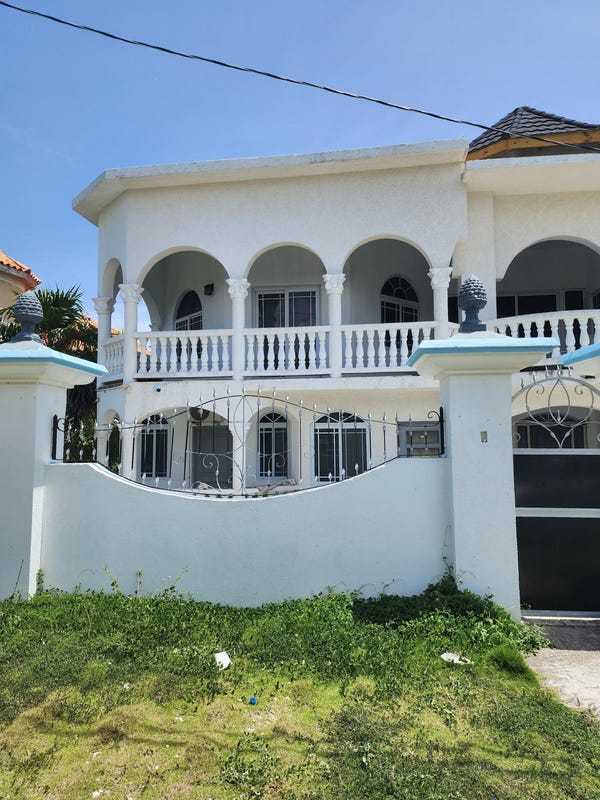 Sonway Crescent, Lucea - photo 1 of 24