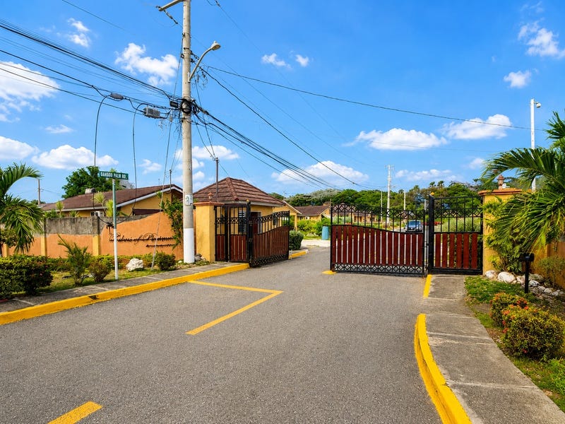 Palms Of Portmore