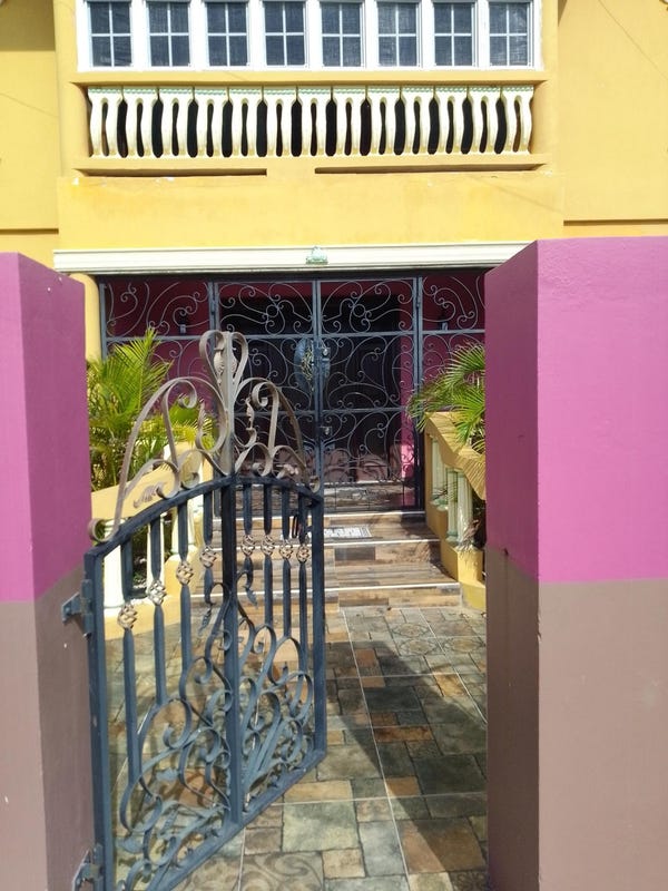 Oceanic Ave, Toby Heights
