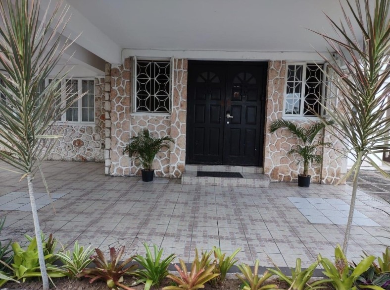 Stiillwell Road - photo 1 of 12