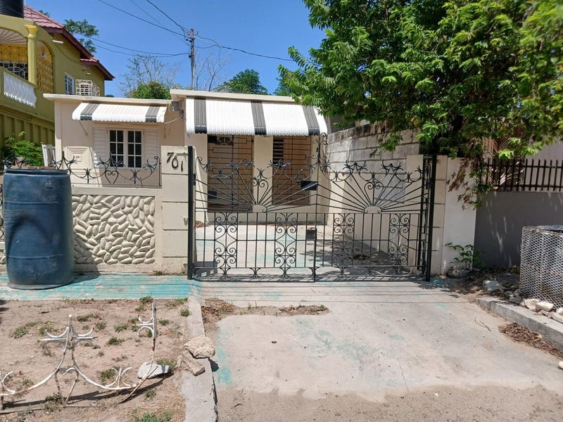 East Ascot - photo 1 of 1