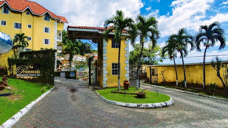Sunset Avenue, Kingston 6