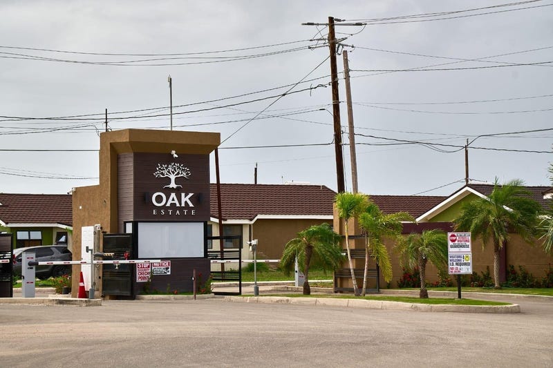 Oak Estate, Portmore - photo 1 of 1