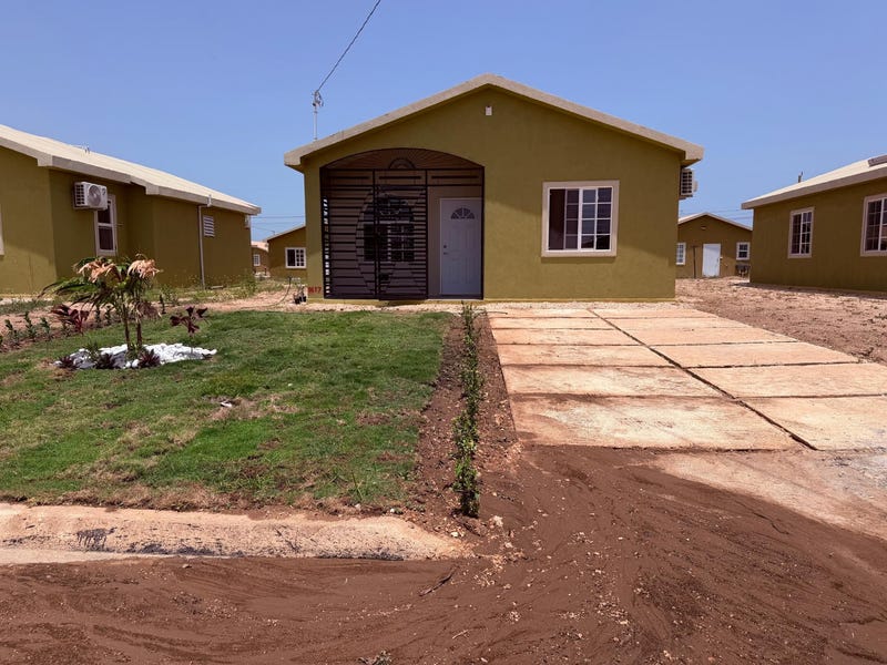 Phoenix Park Villiage 2 - photo 1 of 1