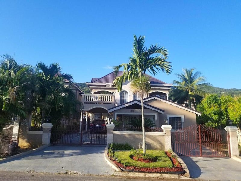 Bogue Village, St James