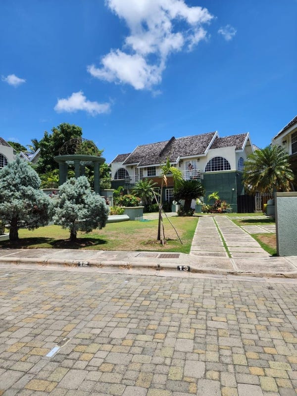 4 Clievenden Avenue Kingston 6, Liguanea, Saint Andrew, Liguanea, Saint Andrew