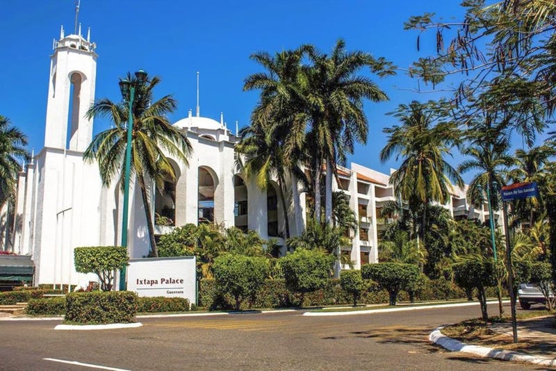 Ixtapa Palace Resort & Spa