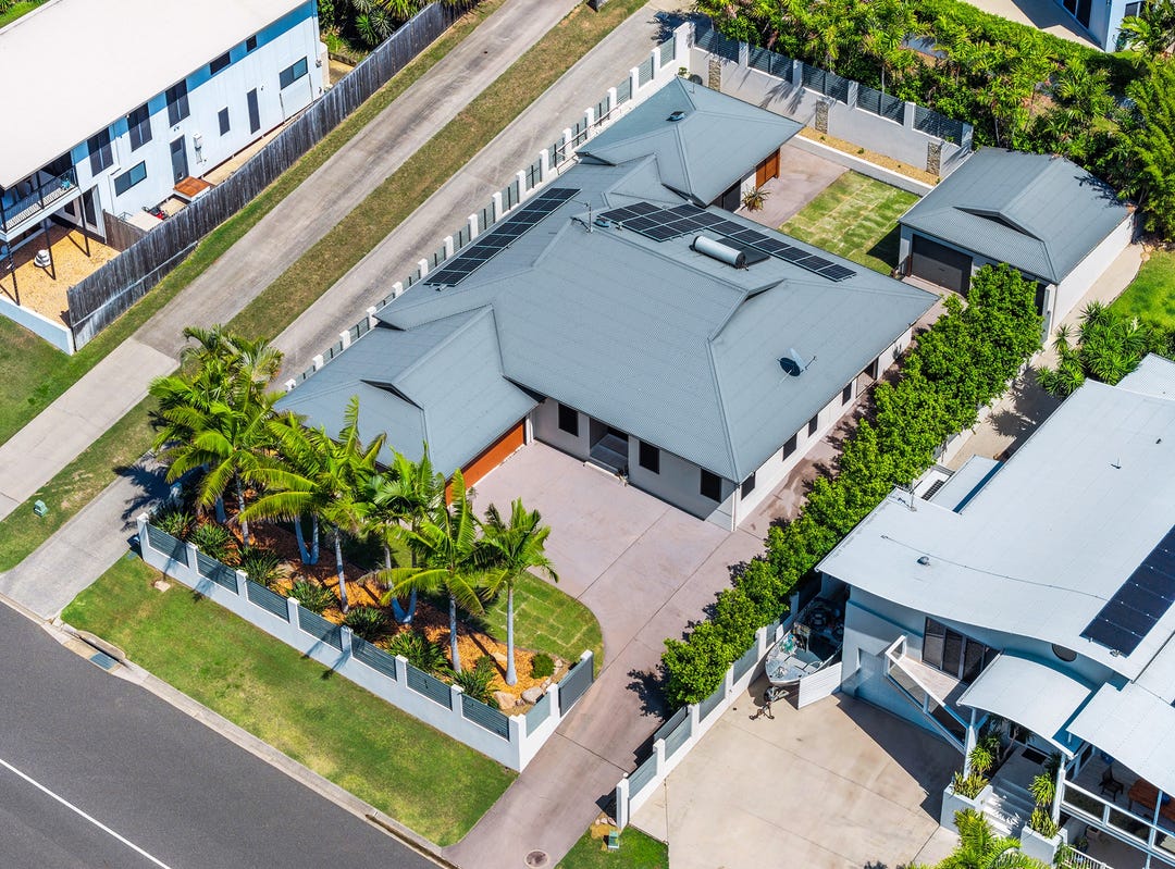 14 Lighthouse Drive, Boyne Island, Qld 4680 House for Sale