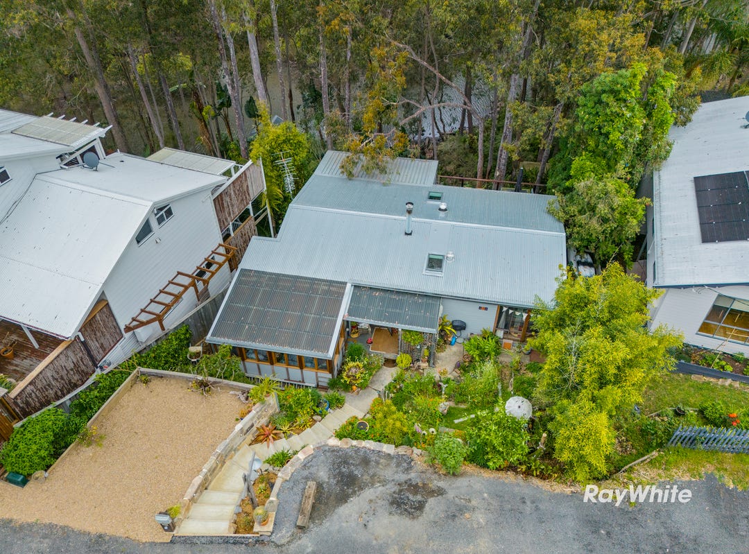 305 South Head Road, Moruya Heads, NSW 2537 House for Sale