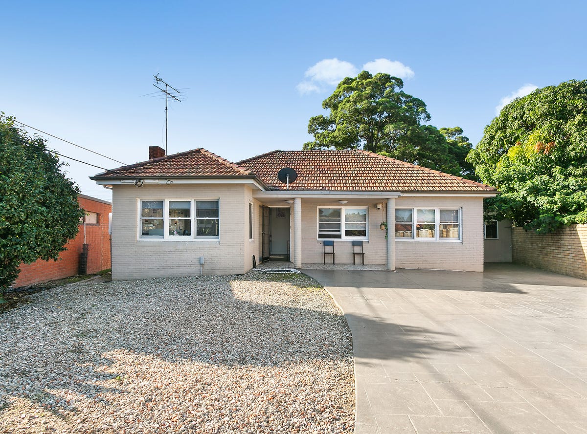 12 Turon Avenue, Kingsgrove, NSW 2208 House for Sale