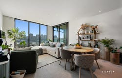 1004/9 Waterside Place, Docklands, Vic 3008