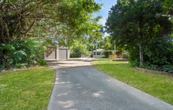 207-215 Bruce Highway, Edmonton, Qld 4869