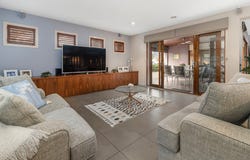23 Mashie Terrace, Sandhurst, Vic 3977