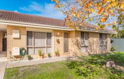 7/12 Farnaby Lane, Beckenham, WA 6107