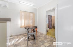5 Hamilton Avenue, Wandal, Qld 4700