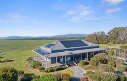 10 Tingara Close, Yanakie, Vic 3960