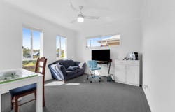 23 Lawson Street, Walloon, Qld 4306