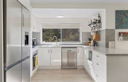 21 Stradbroke Drive, Russell Island, Qld 4184