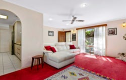 27 Moolyyir Street, Urangan, Qld 4655